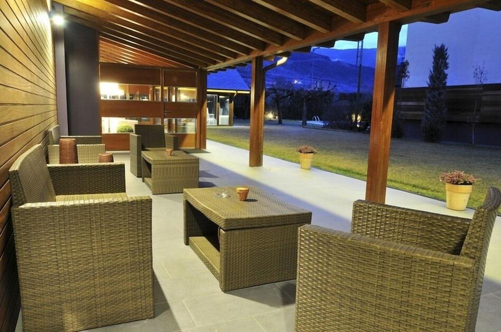 Hotel Restaurant Pessets & Spa Sort Exterior foto