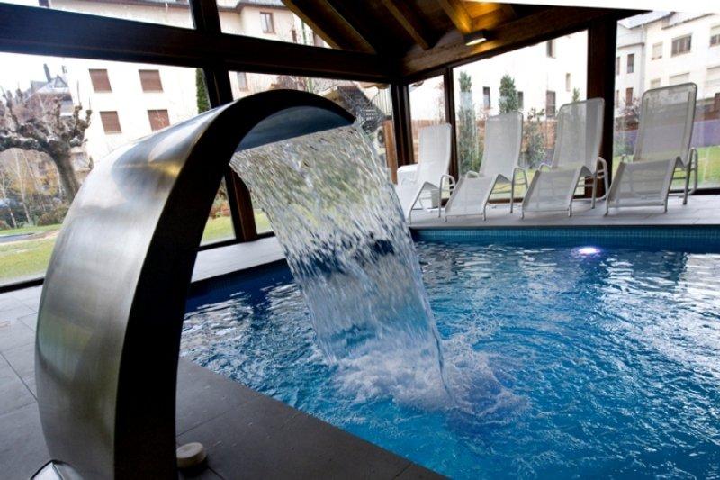 Hotel Restaurant Pessets & Spa Sort Exterior foto