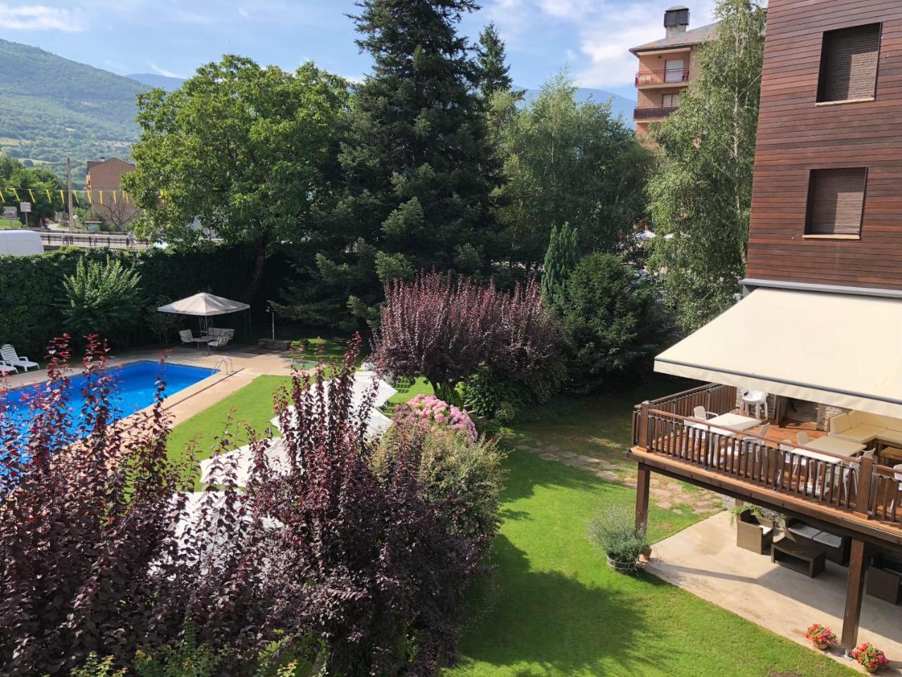 Hotel Restaurant Pessets & Spa Sort Exterior foto